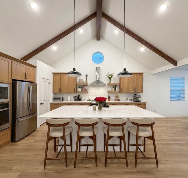 Building Photo - 733 Faith Bud Ln