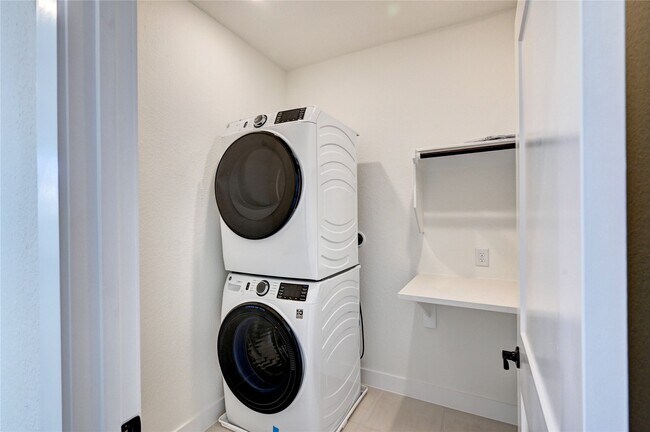 Photo - 7643 Meadow Mouse Ln