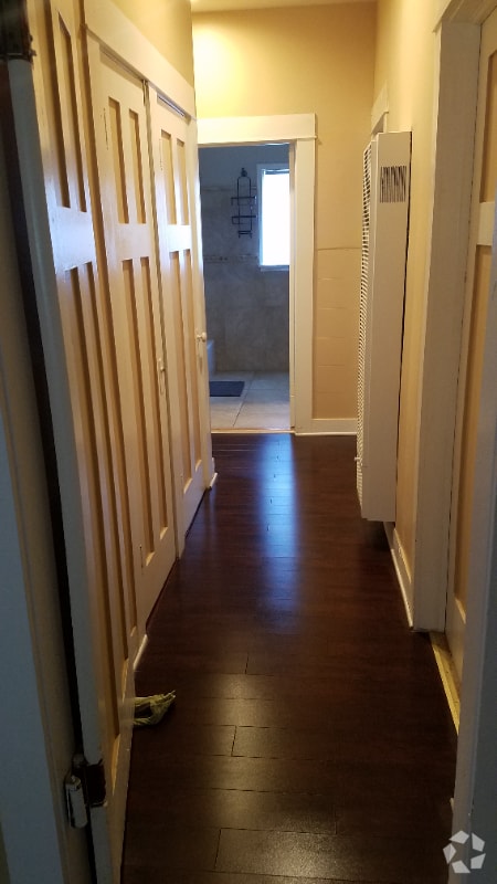 Building Photo - 1340 W 29th St Rental