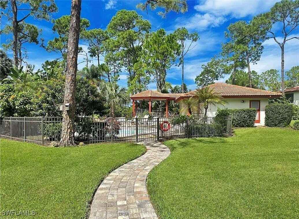 Photo - 905 Augusta Blvd