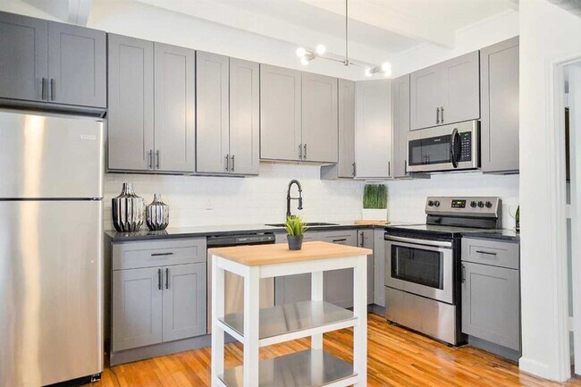219 Marshall St Unit 114
