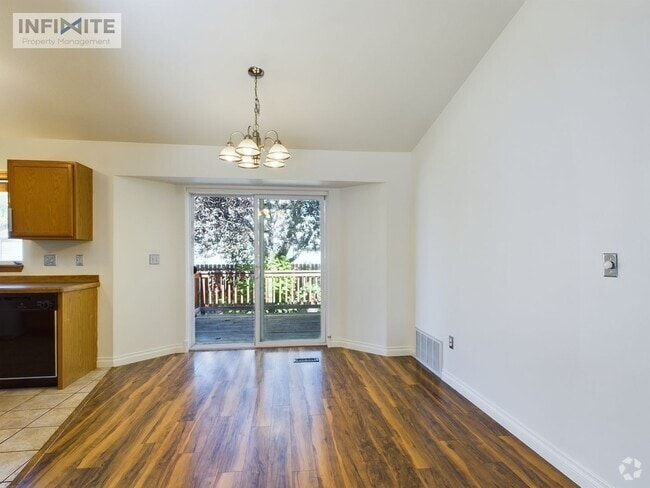Building Photo - Comfortable Two Bedroom in Belgrade Rental