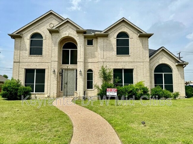 Building Photo - 409 Royal Crest Dr Rental