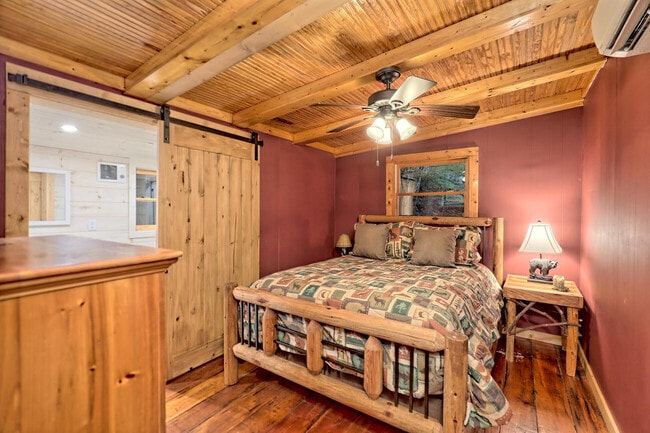 Photo - 6180 Crow Creek Rd