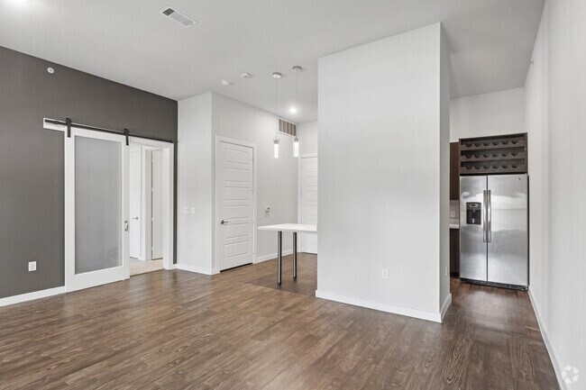 A5 1BR, 1BA - 768SF - Living Room