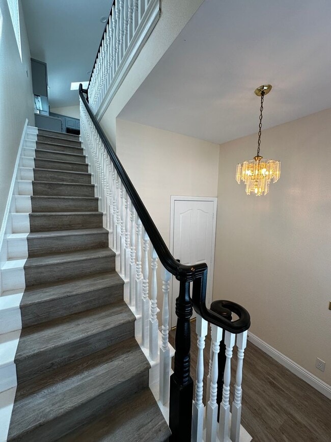 54 Pomona Ave Unit 1