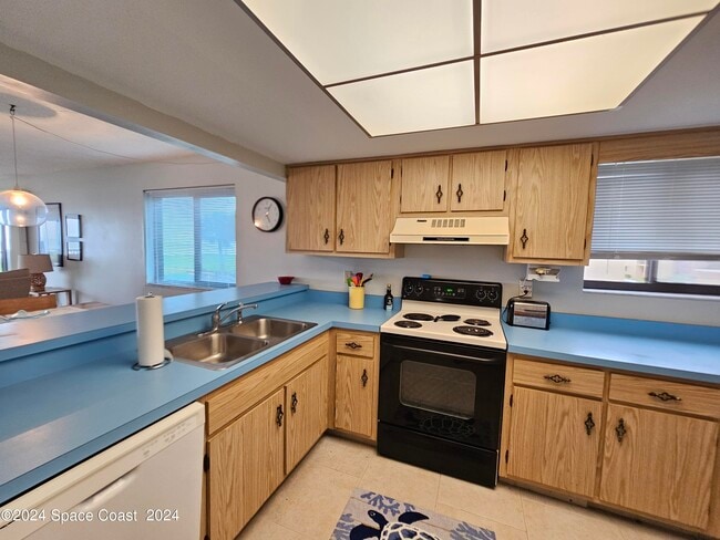 Photo - 8498 Ridgewood Ave Unit 2206