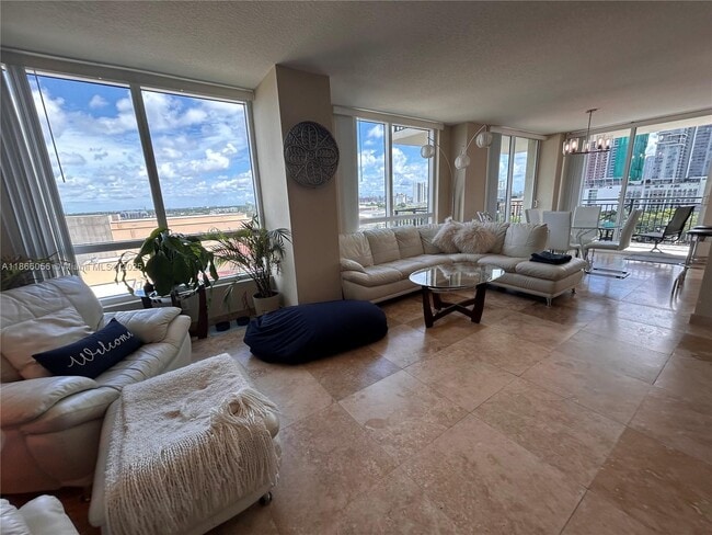 Building Photo - 610 W Las Olas Blvd Unit 1217N Rental