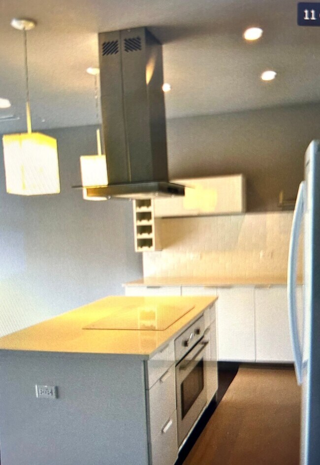 Photo - 2704 W Armitage Ave Unit 3