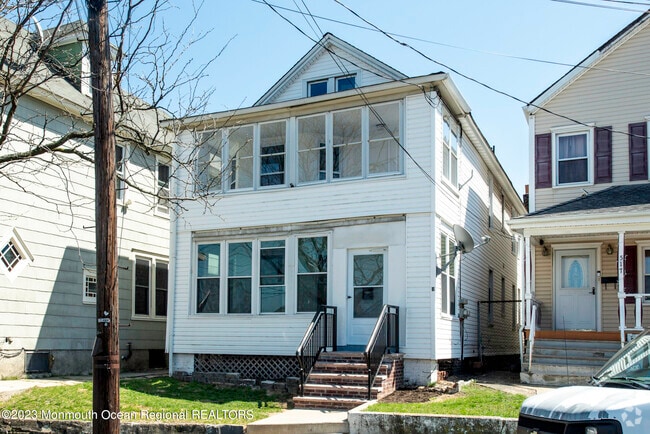 Building Photo - 515 Main St Rental