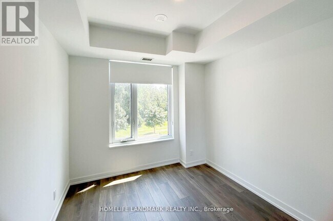 Photo - 8 Beverley Glen Blvd Unité D-325