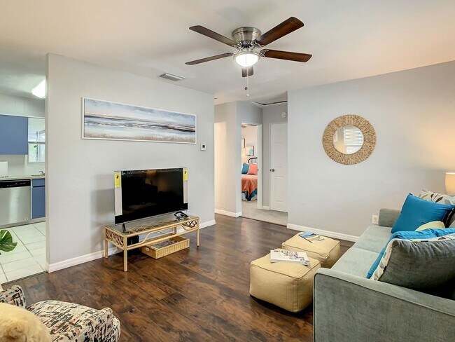 Photo - Available Today! Centrally Located St Pete House Furnished for Rent!