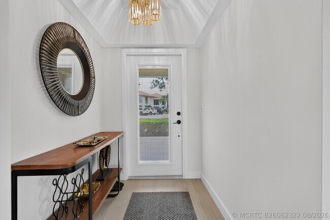 Photo - 302 Brackenwood Cir