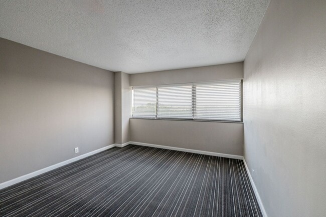 Photo - *** Teak Living * Studios, One and Two Bed...