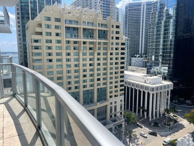 Building Photo - 1060 Brickell Ave Unit 1609 Rental