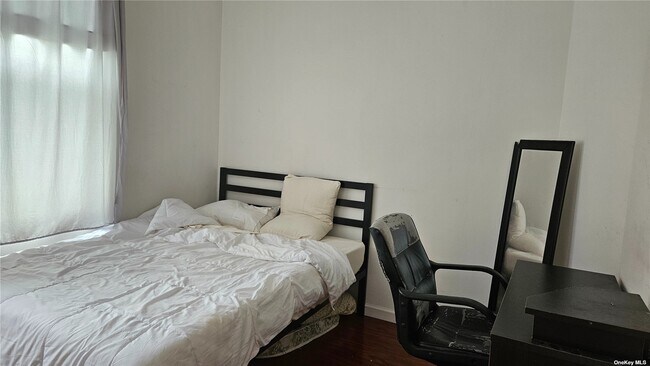 Photo - 164-18-164-77 77th Rd Unit 2 R