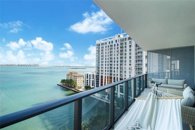 Photo - 460 NE 28th St Unidad 1603