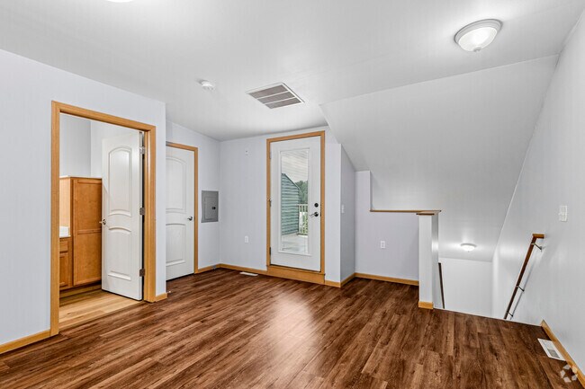 1BR, 1.5BA - 838SF - Bedroom