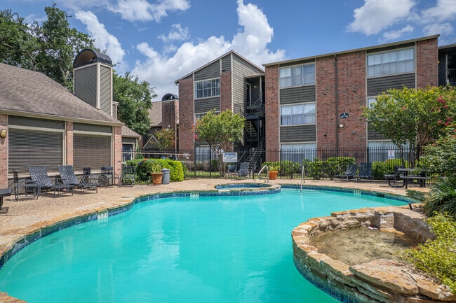 Building Photo - Summer Stone Rental