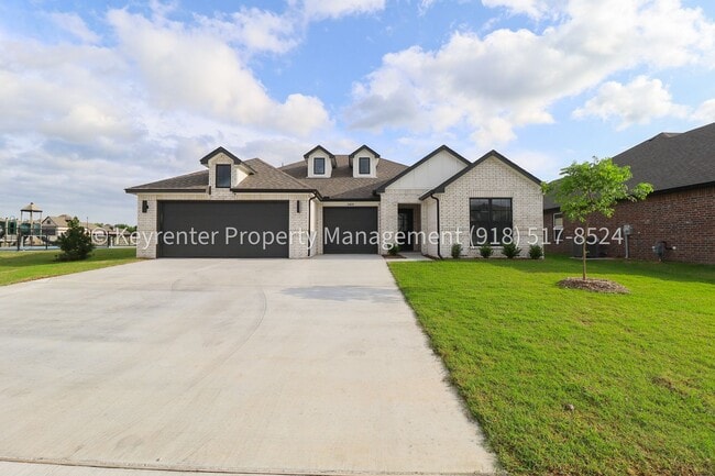 Photo - Stunning New Construction Simmons Home - 5 Bed 3 Bath - Pond View!