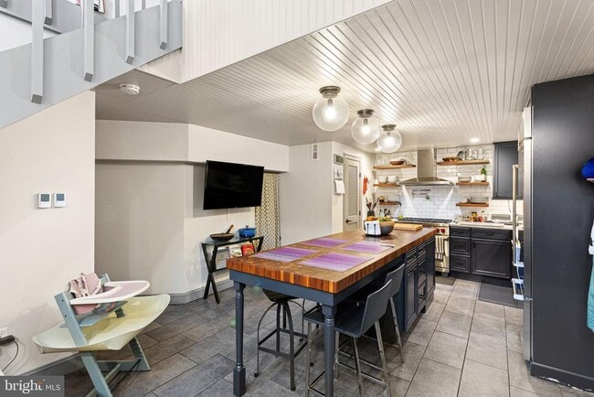 Building Photo - 3 Willings Alley