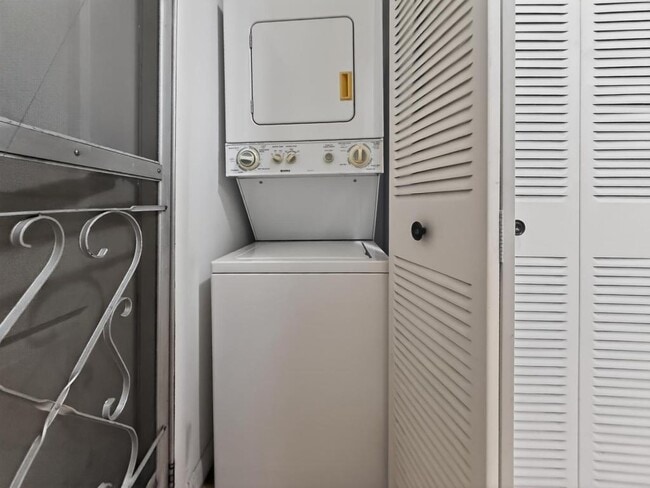 Photo - 10409 NW 11th St Unidad #105