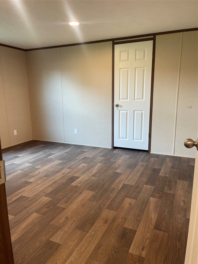 Photo - 8114 McHard Rd