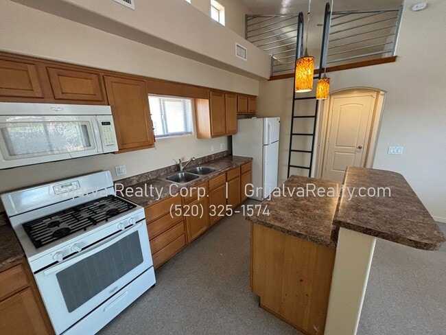 Photo - 243 W Missouri St Unit 245