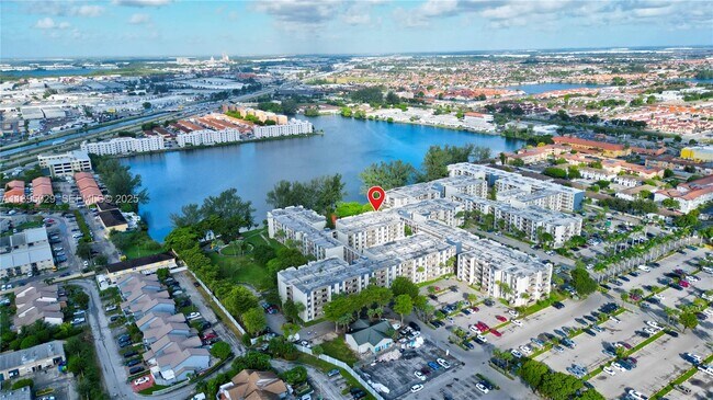 Building Photo - 10000 NW 80th Ct Unit 2214