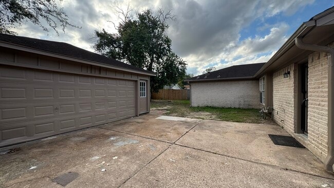 Photo - 9207 Portal Dr