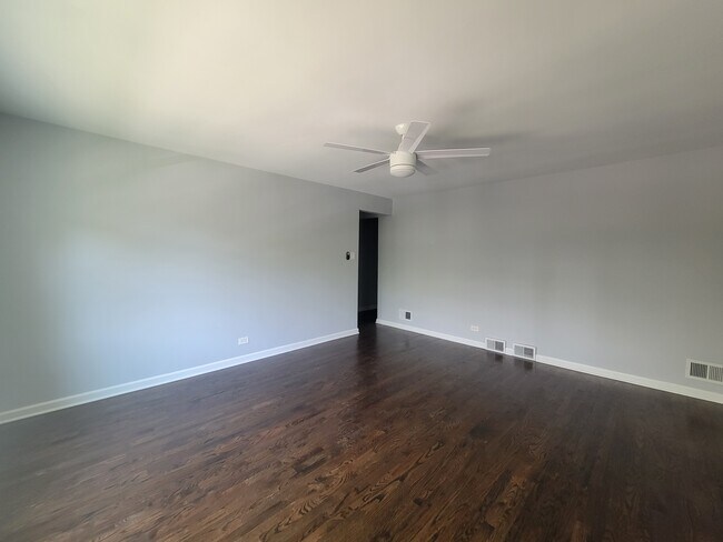 Photo - 6335 N Francisco Ave Unit 2S