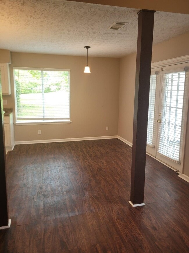 Photo - 8568 Creekwood Way