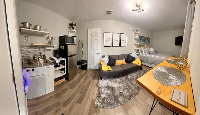 Photo - 780 NW 141st St Unidad B