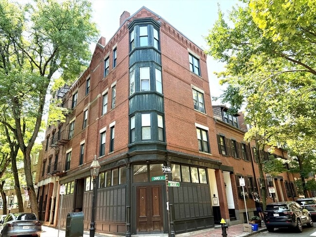 Building Photo - 28 Church St Unit 1