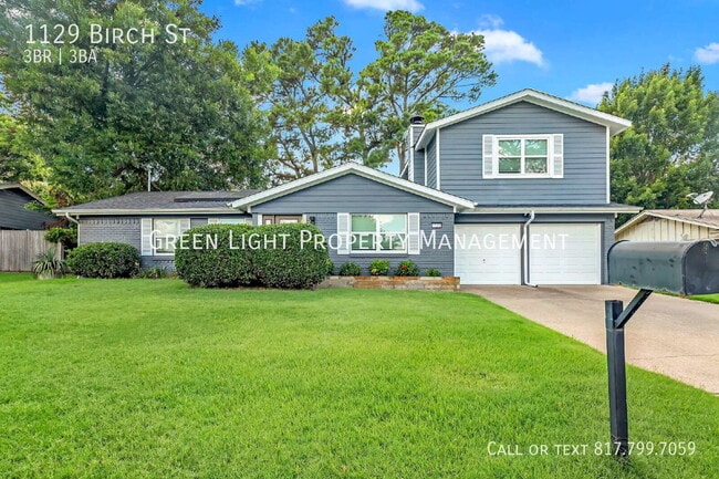Photo - 1129 Birch St