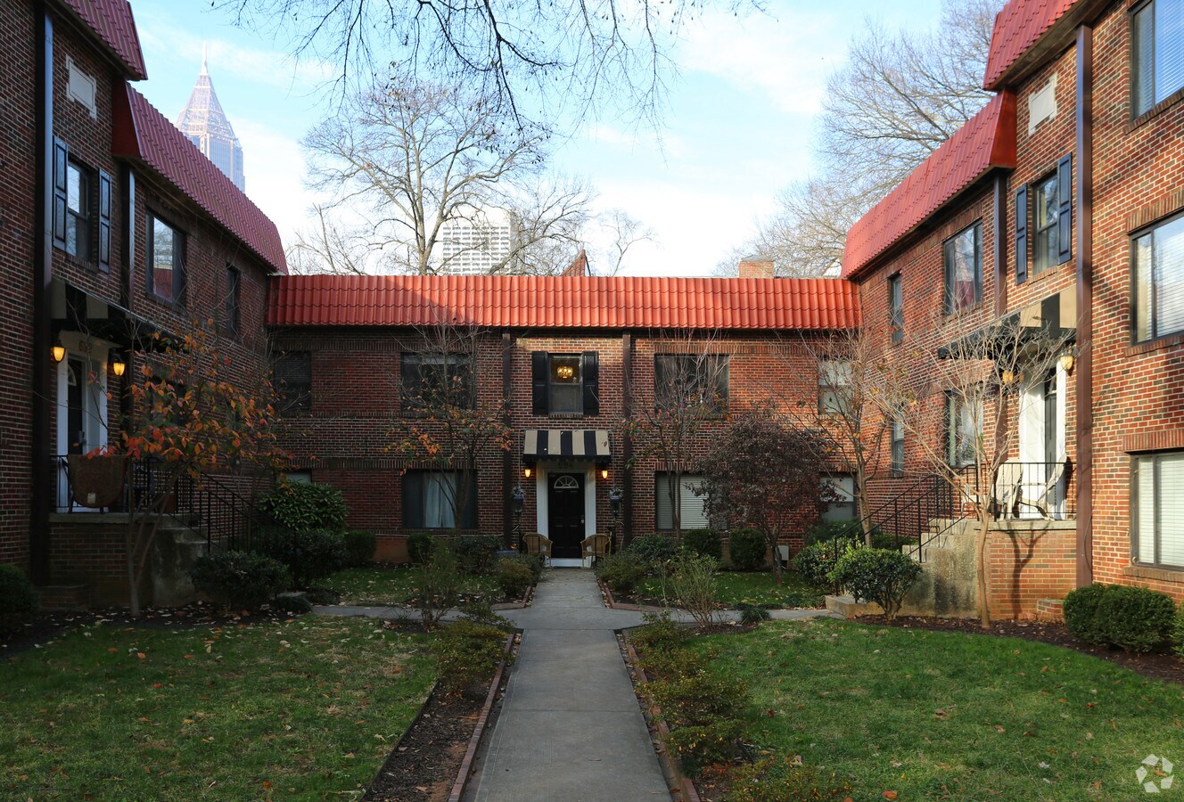 Photo - Melrose Apartments