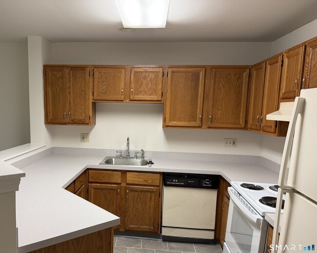 28 Rose Ln Unit 12