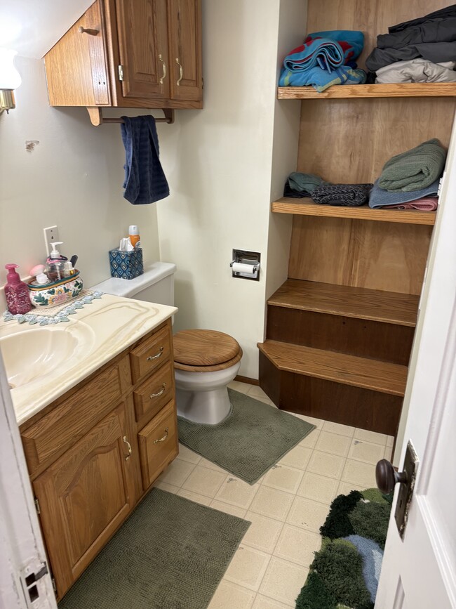 258 S Drummond St Unit 258 1/2 S. Drummond st.