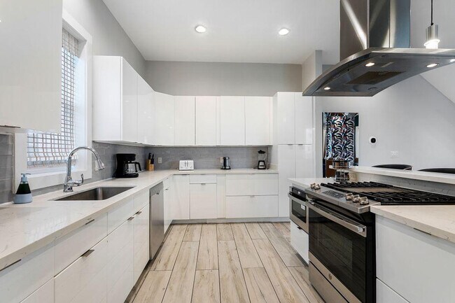 Photo - 3737 Bienville Ave Unit ID1269990P