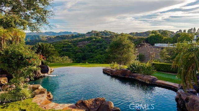 21004 Mendenhall Ct