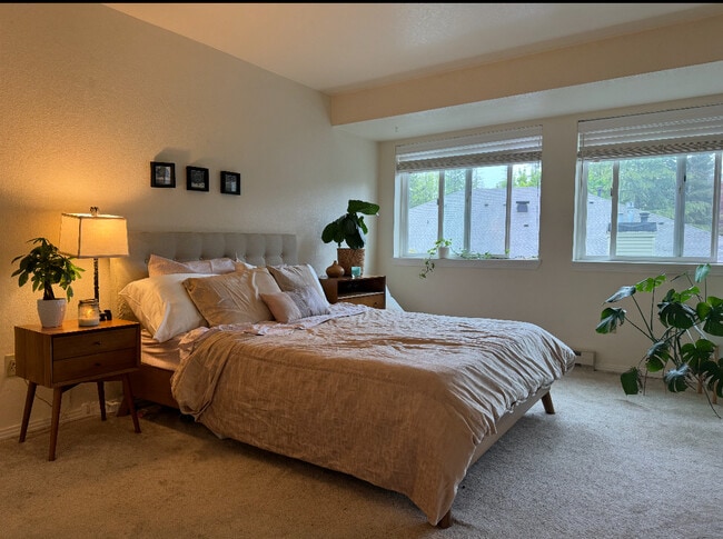 Photo - 5064 Foothills Dr Unit A