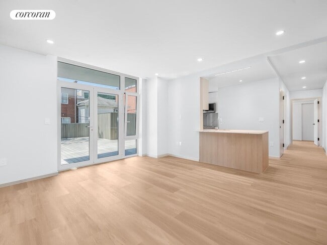 Building Photo - 1054 41st St Rental