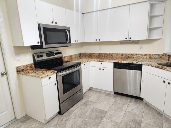 Photo - 6330 Green Oaks Cir Unit 6330