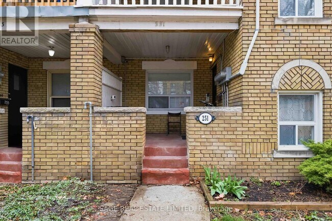 Photo - 251 High Park Ave Unit Upper