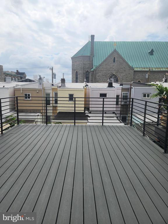 Photo - 3221 Mercer St