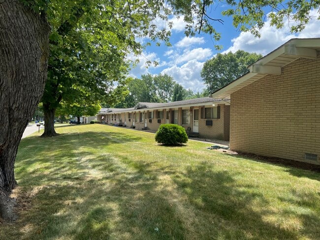 Photo - 3188 Sashabaw Rd Apartments