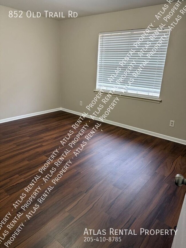 Photo - 852 Old Trail Rd