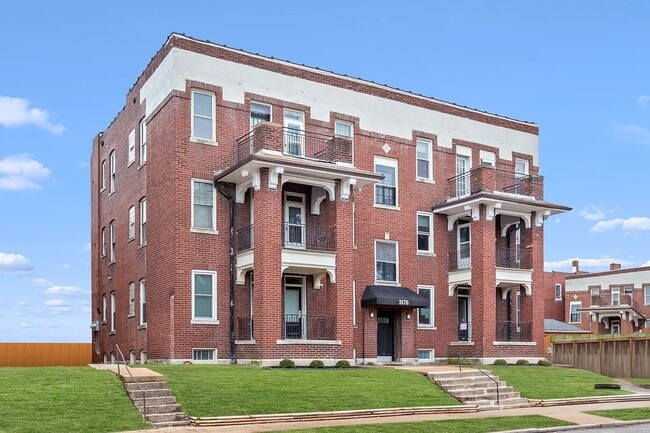 Photo - 3176 Gustine Ave Unidad 3176 Gustine Ave-#1S