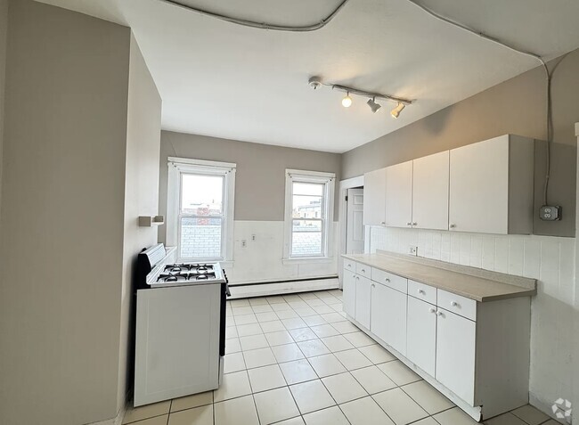 Building Photo - 20 Harding St Unit 3 Rental