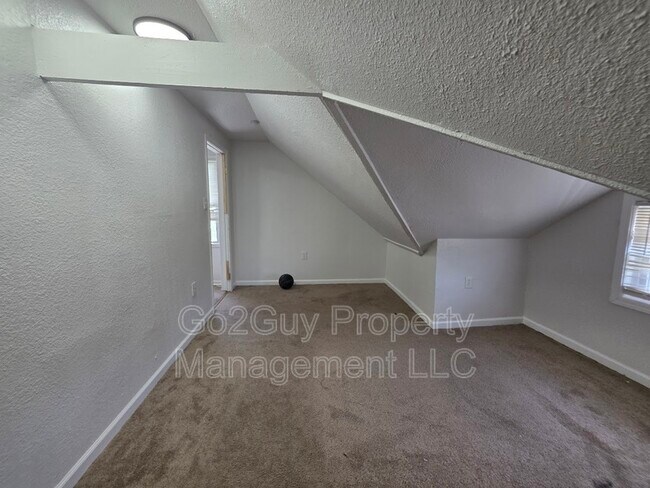 20107 Moross Rd